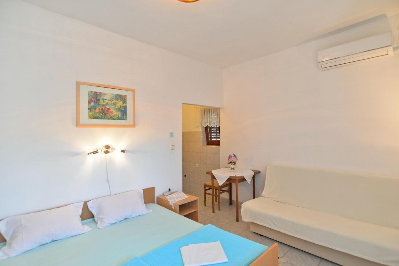 Apartment Bozo 1631 Fazana Bagian luar foto