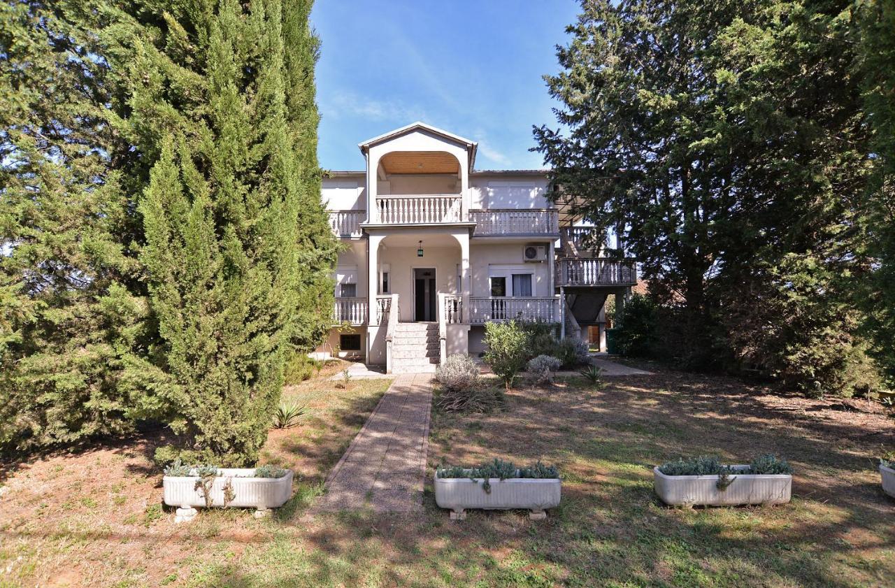 Apartment Bozo 1631 Fazana Bagian luar foto
