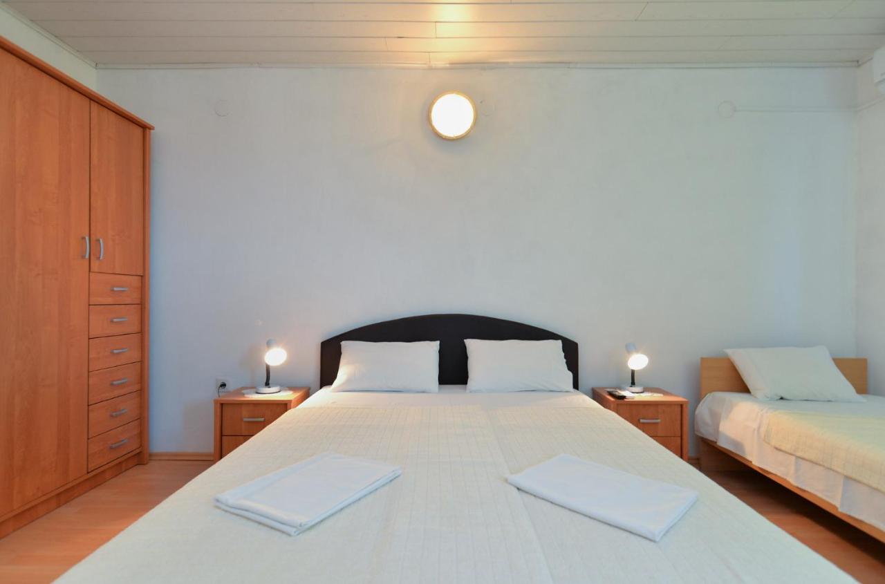Apartment Bozo 1631 Fazana Bagian luar foto